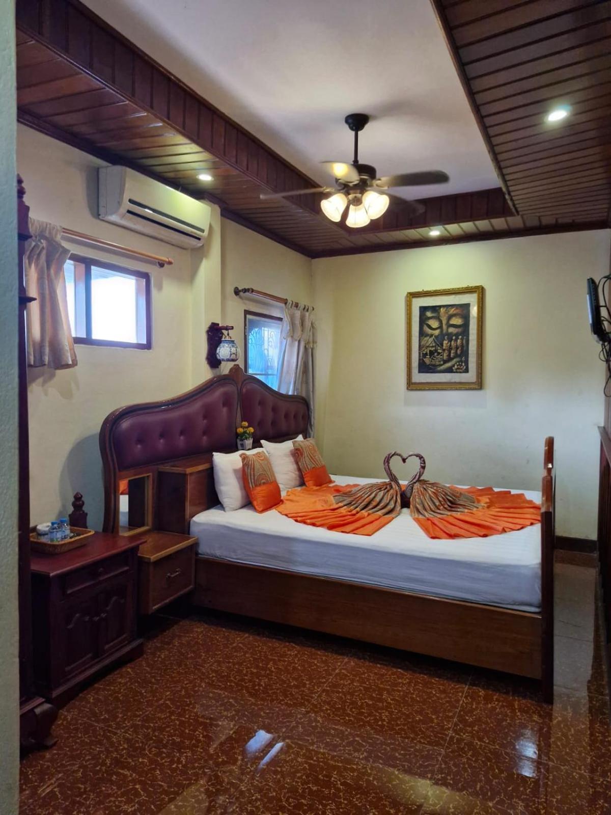 Hotel Sakura Wood House Luang Prabang Esterno foto